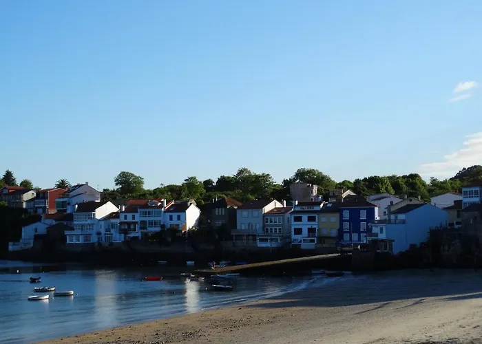 Casa Con Jardin En La Playa De Almieiras